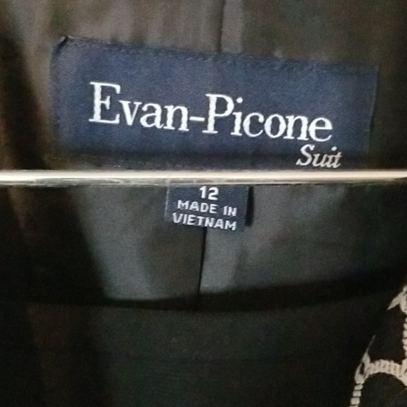 Dress Suit - Picture 2 of 2